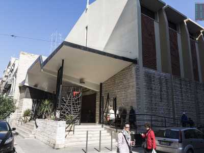 Nel 1958 la cappella fu sostituita dall�attuale chiesa del Santissimo Sacramento la cui entrata si affaccia su via Pasubio